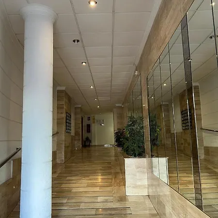 Centro Blasco アパート トレビエハ